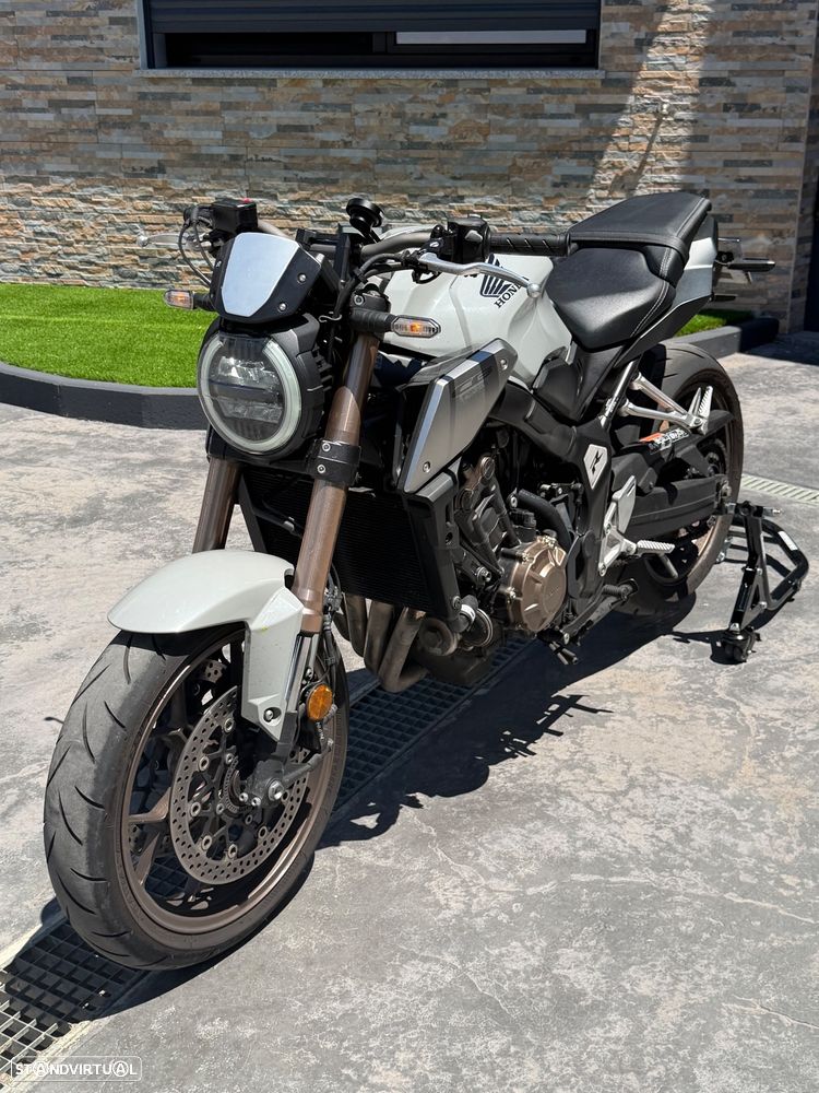 Honda CB R - 8
