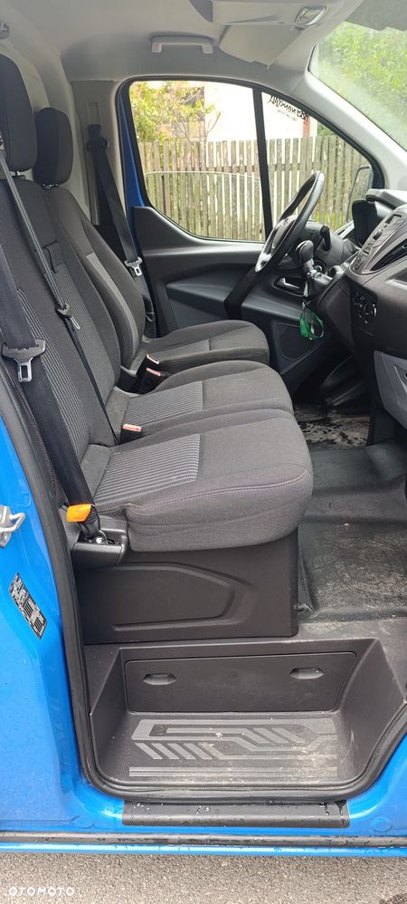 Ford Tourneo Connect - 10