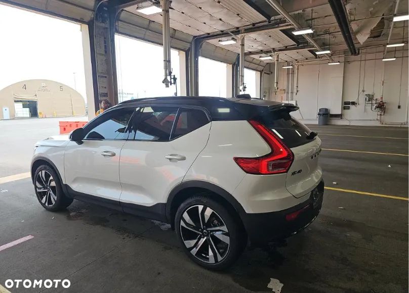 Volvo XC 40 B5 B AWD Ultimate Dark - 5