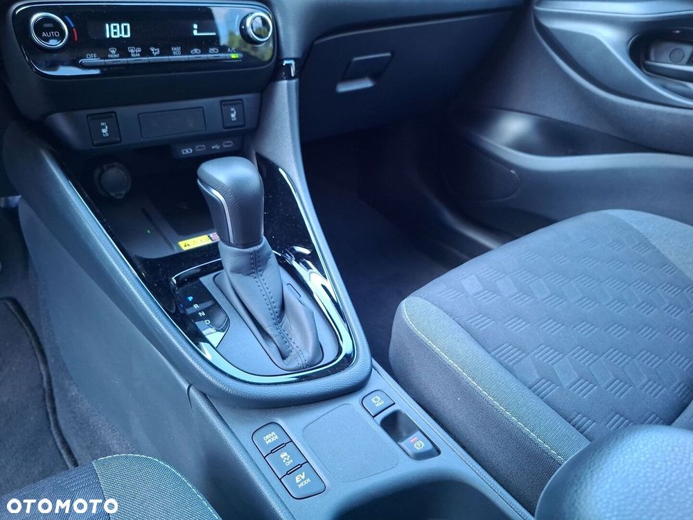 Toyota Yaris Hybrid 1.5 Style - 20