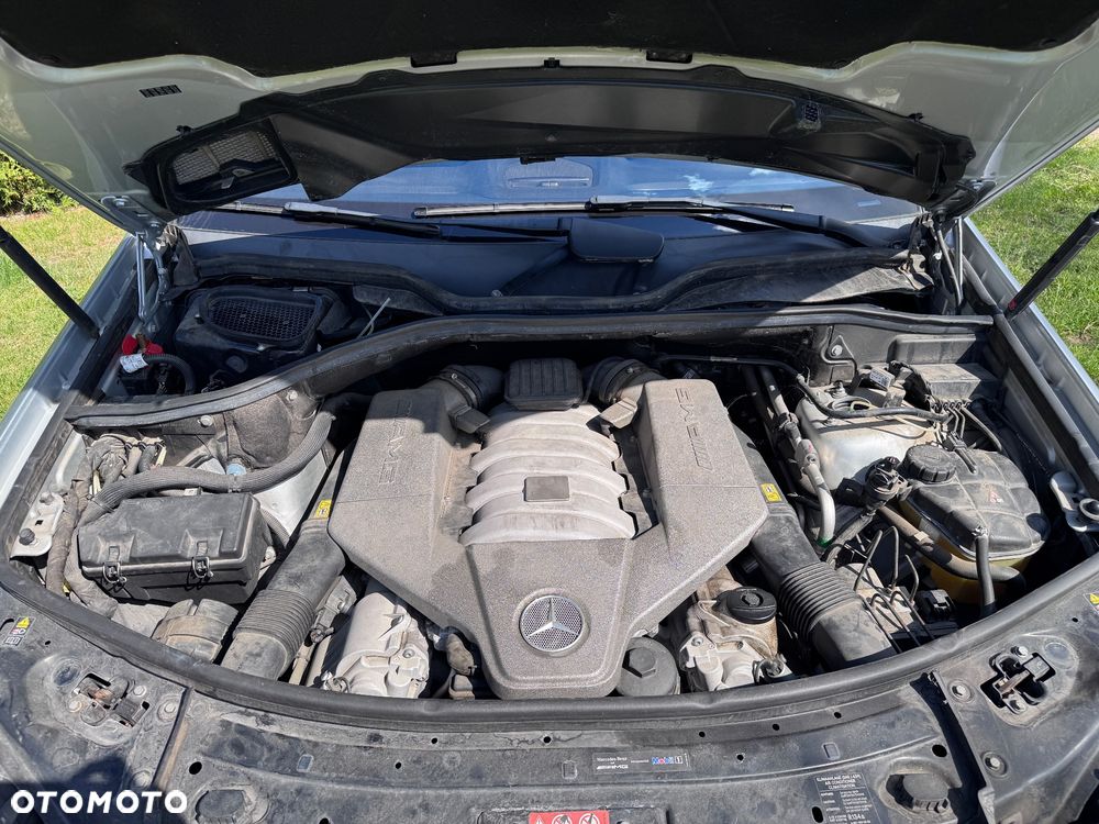 Mercedes-Benz ML 63 AMG 4-Matic - 16
