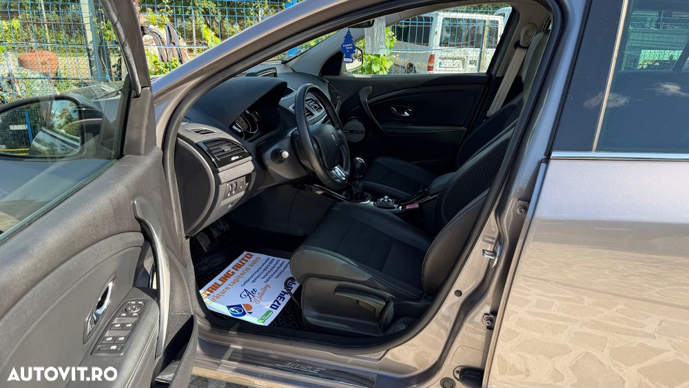 Renault Megane ENERGY dCi 110 Start & Stop Bose Edition - 5