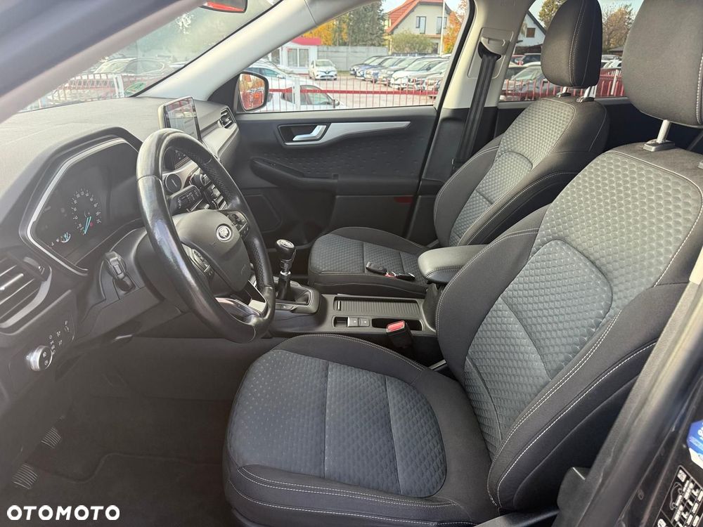 Ford Kuga - 19