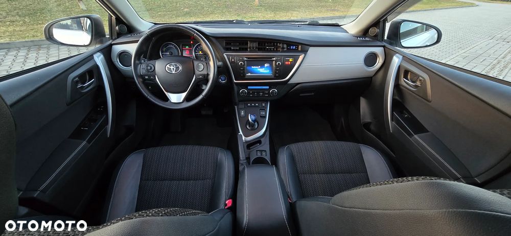 Toyota Auris 1.8 HSD Luna - 6