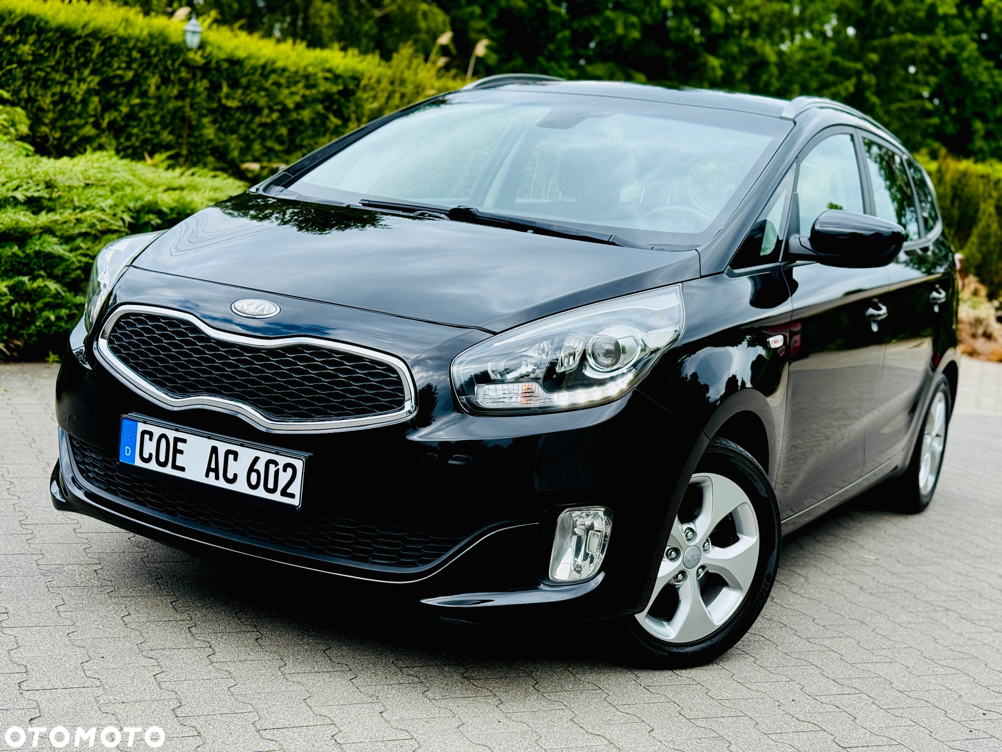 Kia Carens 1.6 GDI Dream Team Edition - 17