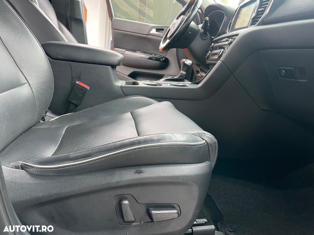 Kia Sportage 2,0 CRDI AWD Aut. Platinum - 11