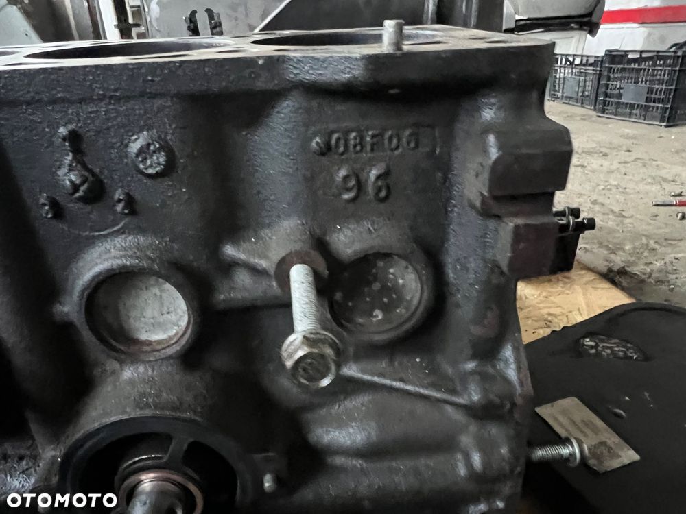 Vw Crafter Volkswagen silnik na części blok silnika wtryski głowica BJL BJM BJA BJK BJL POMPA WTRYSKOWA POMPA OLEJU PODSTAWA FILTRA OLEJU ODMA LISTWA WTRYSKOWA WAL WAŁ WALKI PANEWKI 076130 SB5cdk3 / 0445010125 074115109c 074115405 / 076103593a / 057130764F /076103373D / 076103021 /8F06 AL611  silnik cały na części - 16