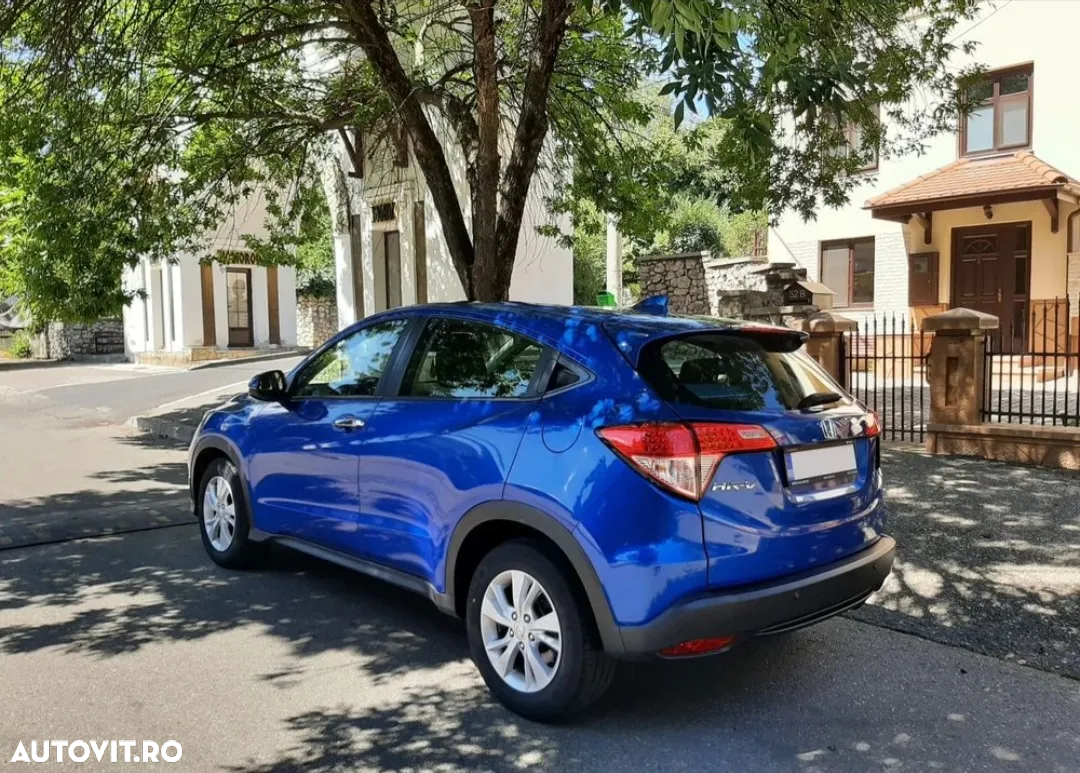 Honda HR-V 1.5 i-VTEC M/T Elegance - 4