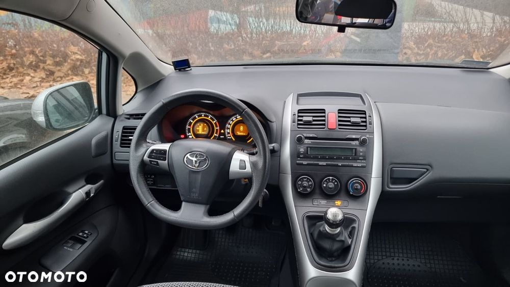 Toyota Auris 1.33 VVT-i Life - 3