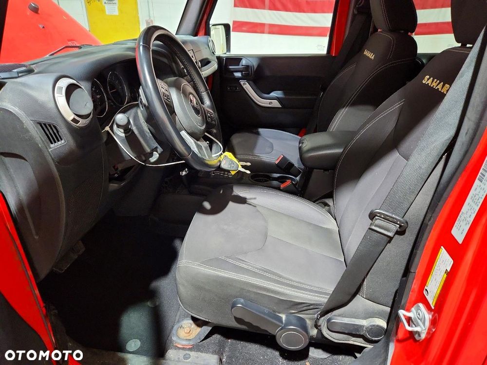 Jeep Wrangler - 8