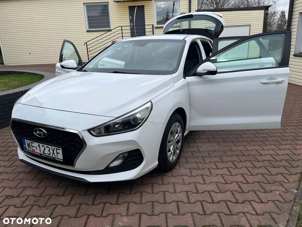 Hyundai i30 1.4 Classic + - 28