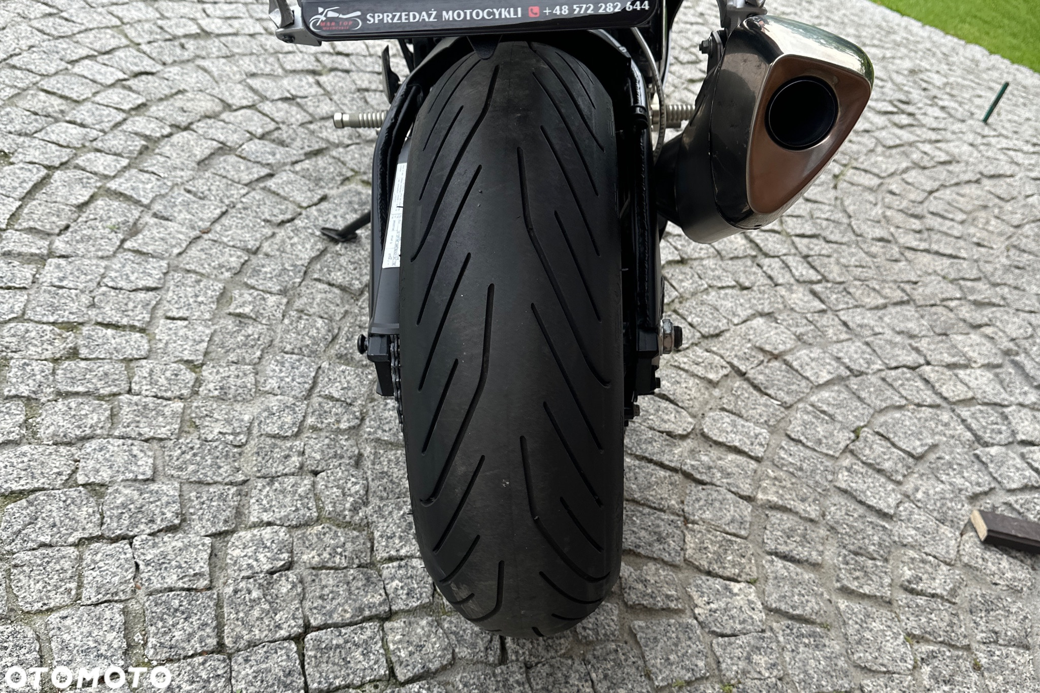 Suzuki GSX 1000 - 24