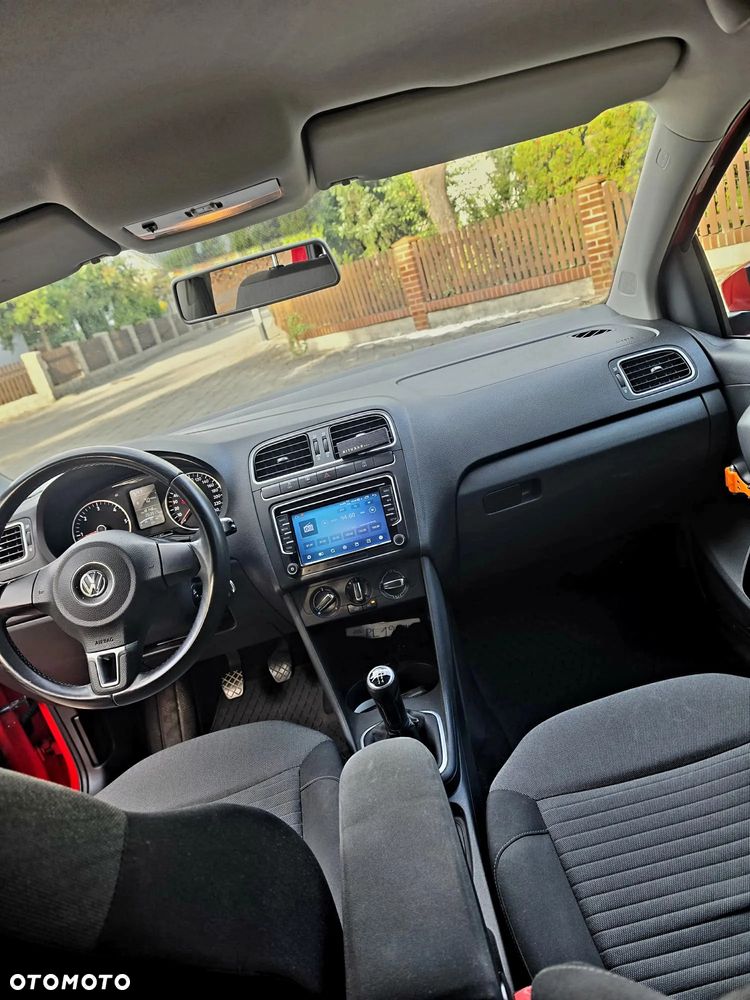 Volkswagen Polo - 12