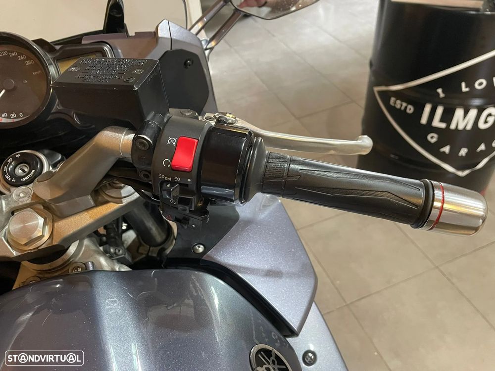 Yamaha FJR - 9