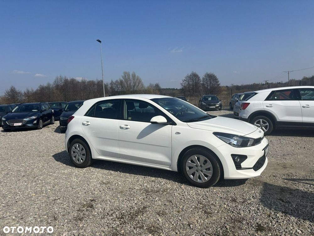 Kia Rio - 14