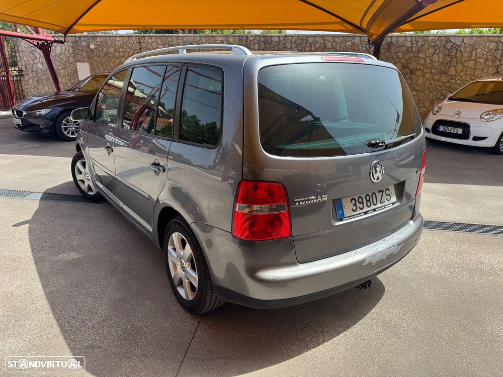VW Touran 1.9 TDi Highline 7L DSG - 5