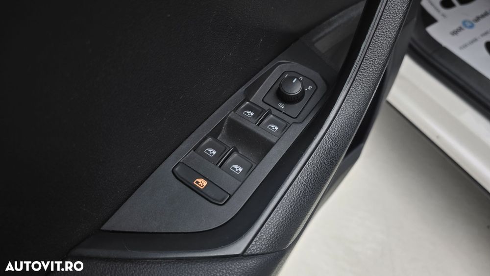 Skoda Karoq 1.6 TDI DSG Ambition - 11