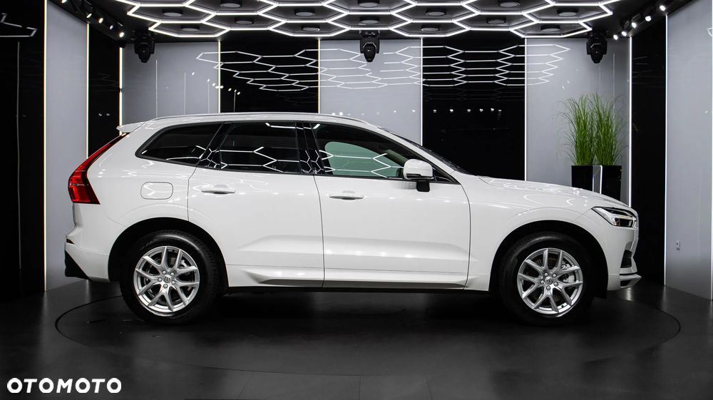 Volvo XC 60 T4 Momentum - 9