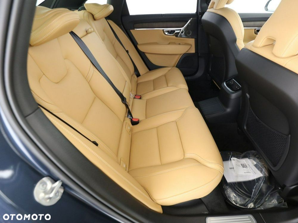 Volvo S90 T8 AWD Plug-In Hybrid Ultimate Dark - 4