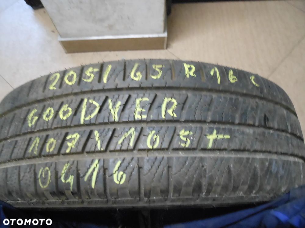 Opona pojedyńcza 205/65r16c goodyear cargo vector 2 7,7mm wielosezon - 1