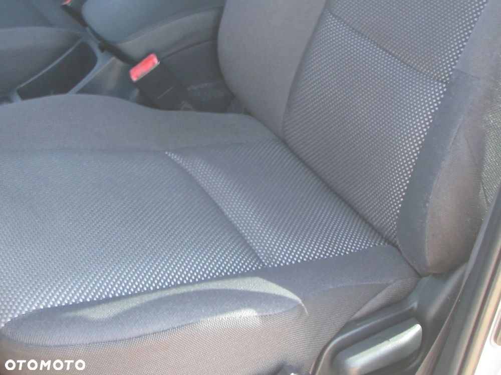 Kia Sportage 2.0 2WD LX - 13