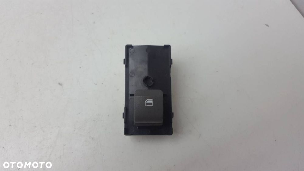 PRZEŁĄCZNIK SZYB PRAWY 93581-AA000 ELANTRA VII '21 - 1