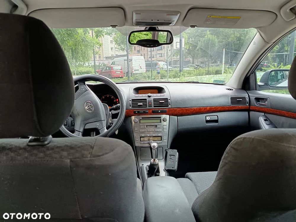Toyota Avensis 2.0 D-4D Sol - 6