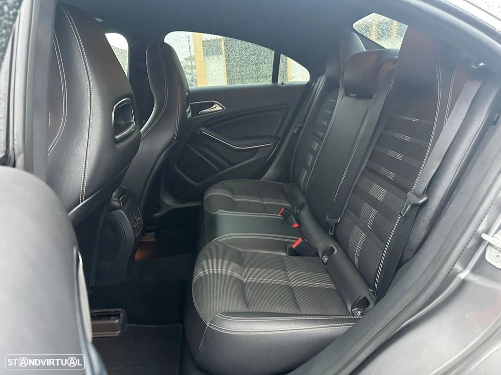 Mercedes-Benz CLA 180 d BlueEFFICIENCY Edition - 22
