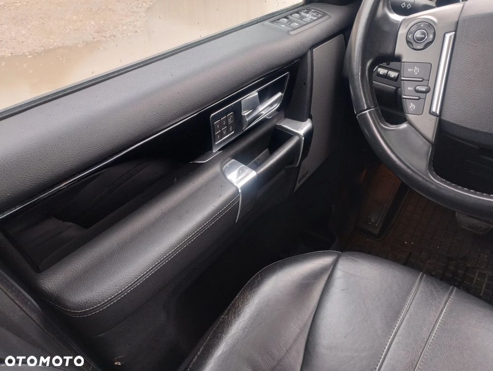 Land Rover Discovery TD V6 HSE - 11