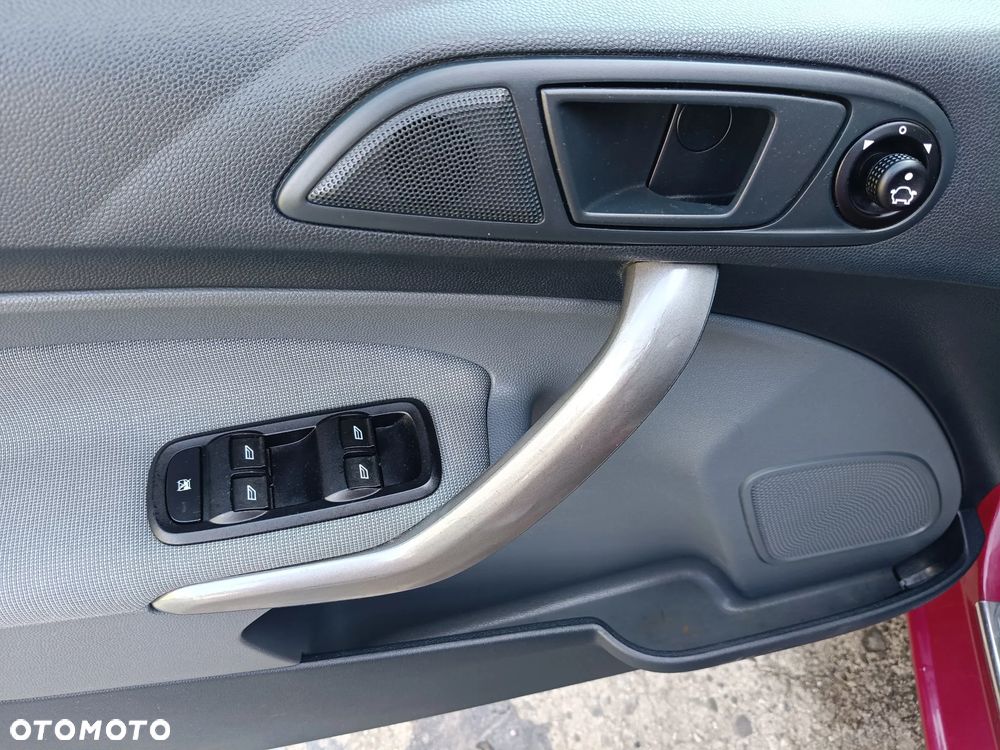 Ford Fiesta 1.25 SYNC Edition - 21