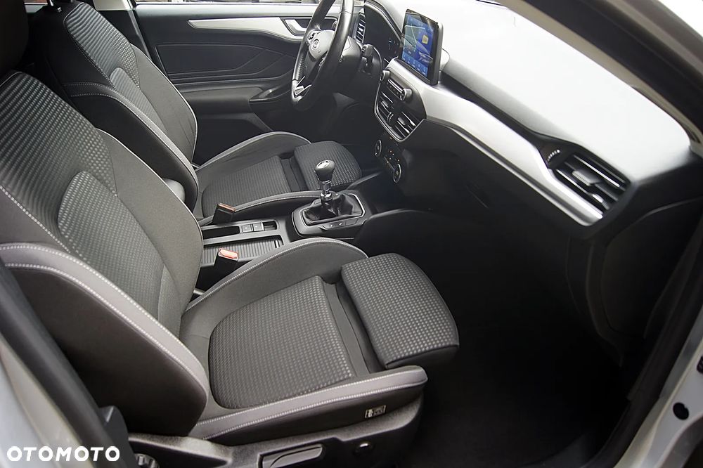 Ford Focus 1.5 EcoBlue Start-Stopp-System COOL&CONNECT DESIGN - 32