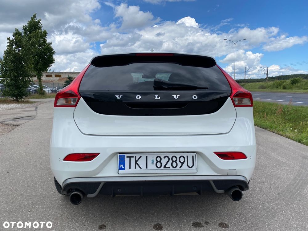 Volvo V40 D2 R Design - 26