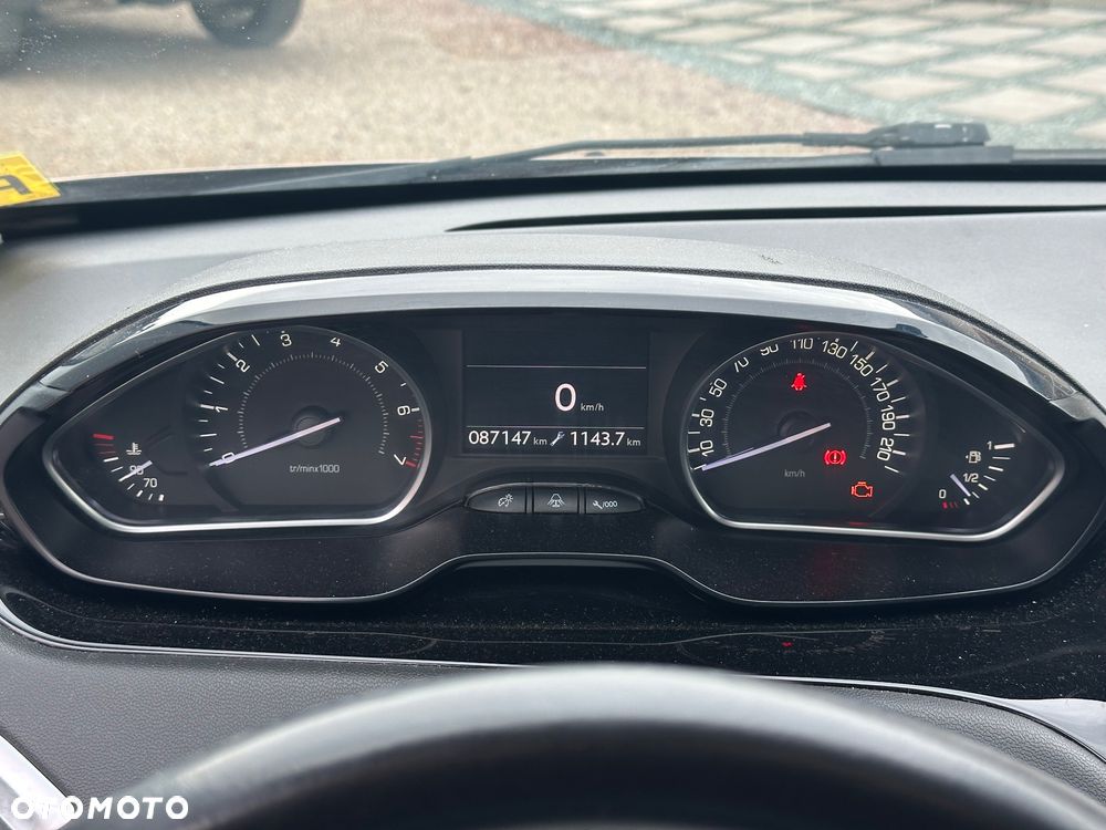 Peugeot 208 95 VTI Allure - 14