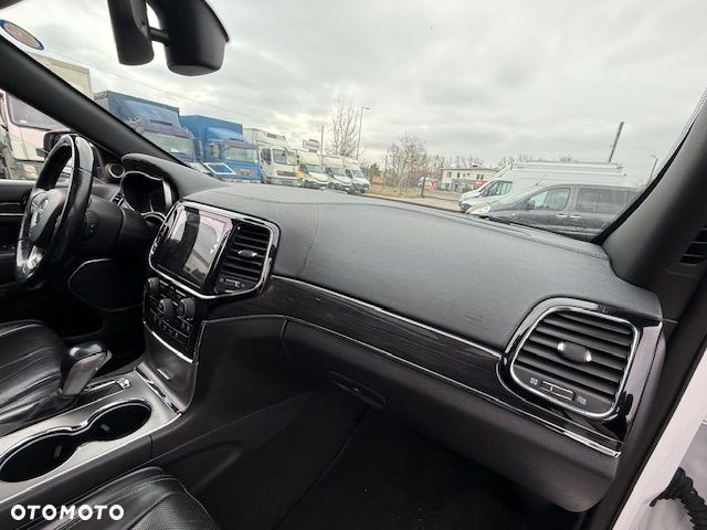 Jeep Grand Cherokee ver-3-6-v6-overland - 26