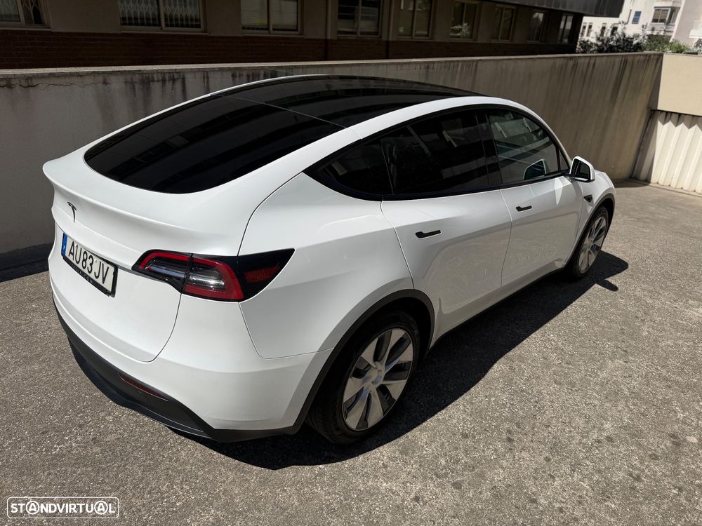 Tesla Model Y RWD - 4