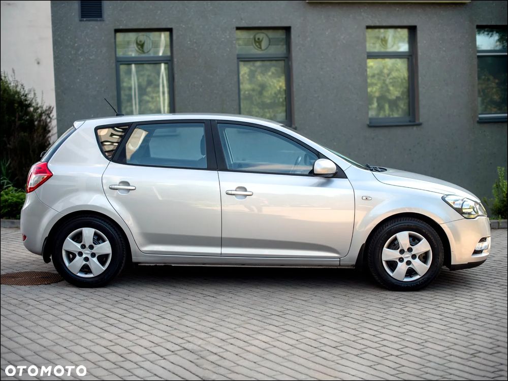 Kia Ceed - 5