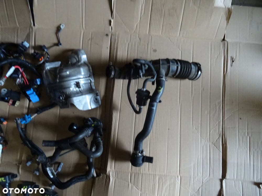 DACIA DOKKER LODGY 1,2 TCE PRZEWOD POWIETRZA ROZNE CZESCI SILNIKA WYSYLKA - 16