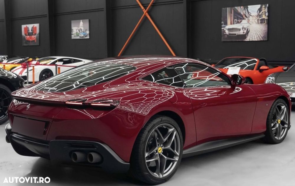 Ferrari Roma - 12
