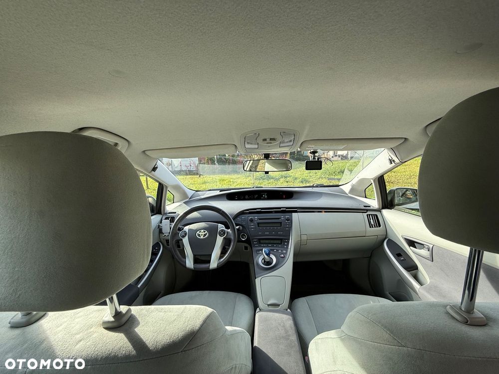 Toyota Prius 1.8 HSD Sol - 5