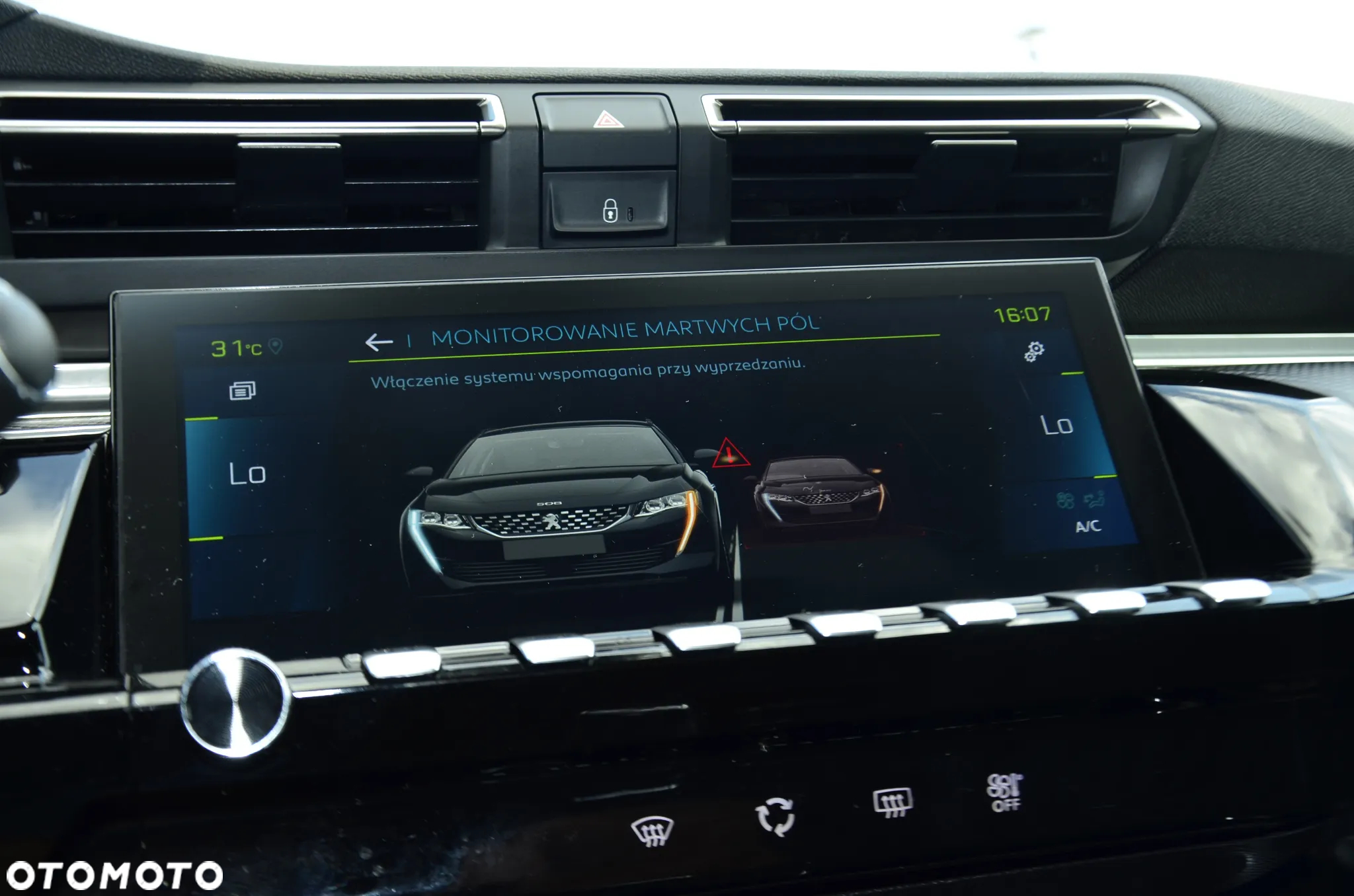 Peugeot 508 SW Plug-In Hybrid 225 e-EAT8 Allure Pack - 32