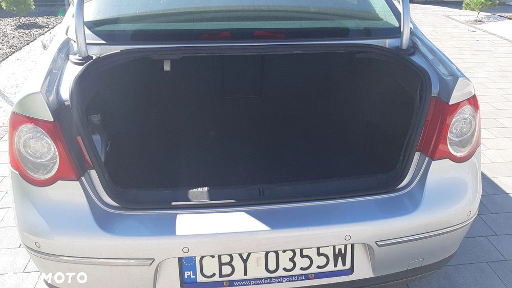 Volkswagen Passat 1.8 TSI Comfortline - 5