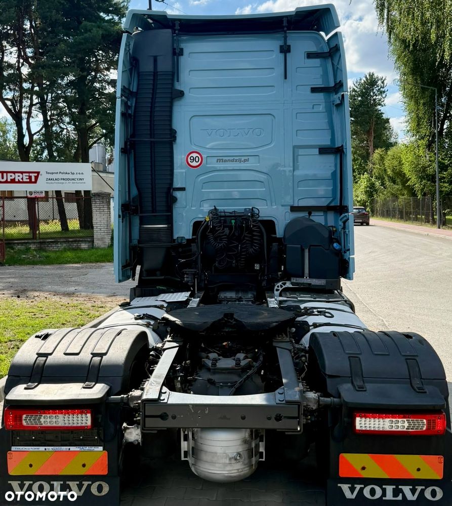 Volvo FH4 500 GLOB XXL I-SHIFT SPOJLERY KLIMA WEBASTO NAVI XENON LED LODÓWKA 2xALUTANK LOW DECK MEGA EURO 6 2016 ŁADNY - 5