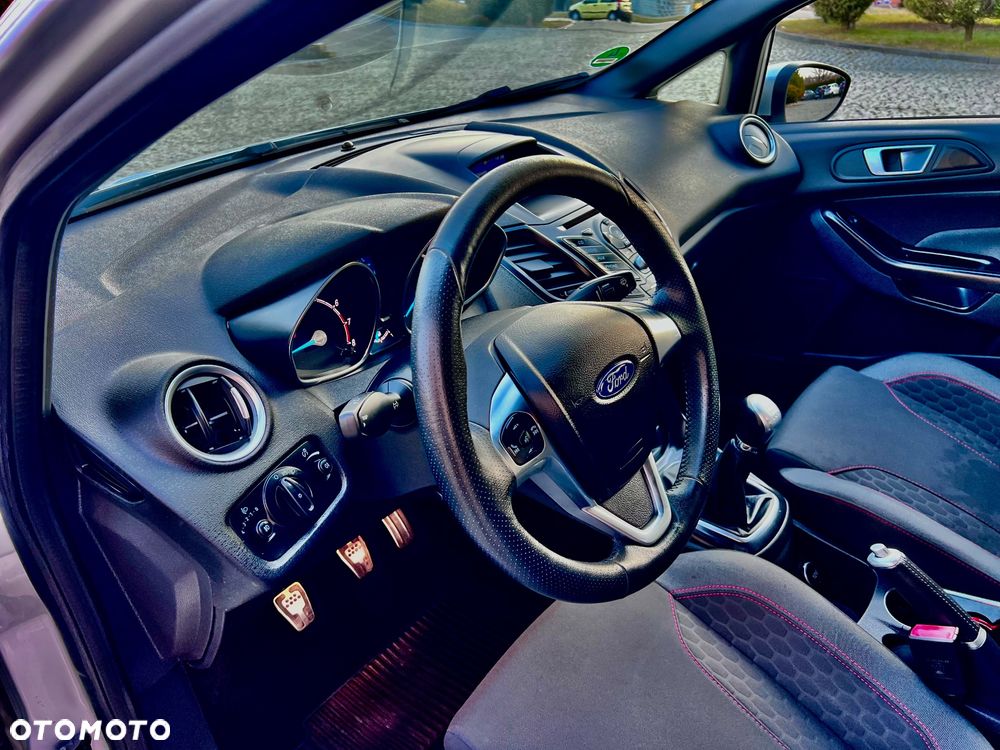 Ford Fiesta 1.0 EcoBoost S&S ST-LINE - 13