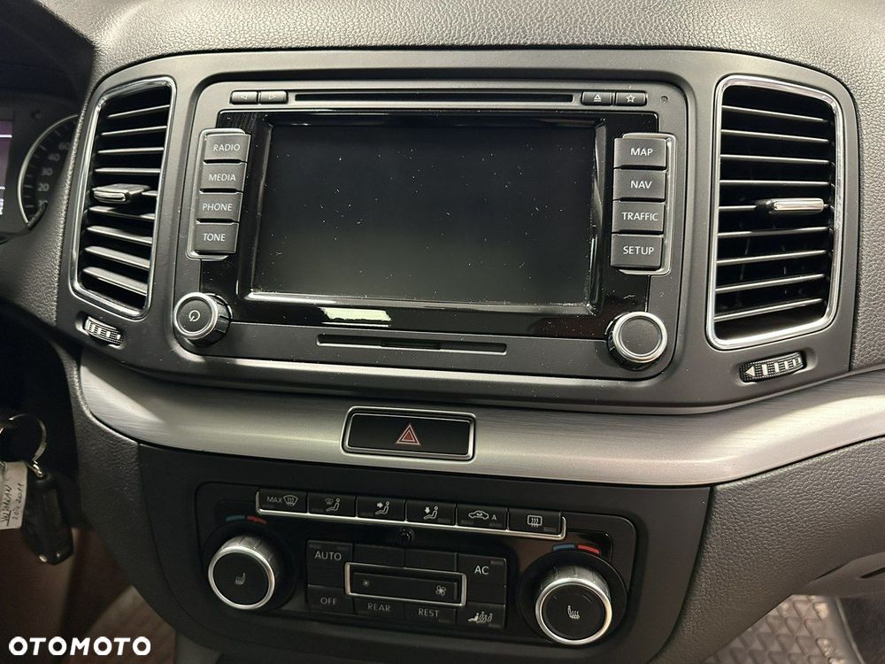 Volkswagen Sharan 2.0 TDI Highline DSG - 14