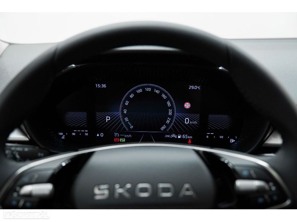 Skoda Fabia 1.0 TSI Selection DSG - 27