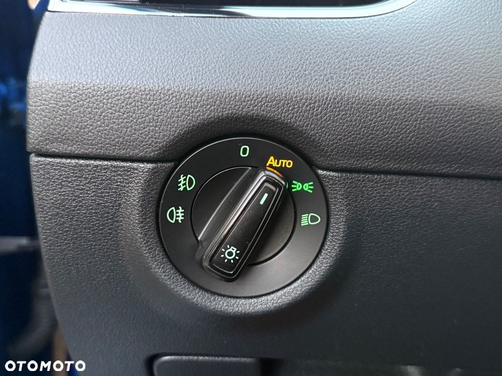 Skoda Octavia Combi 2.0 TDI RS - 30
