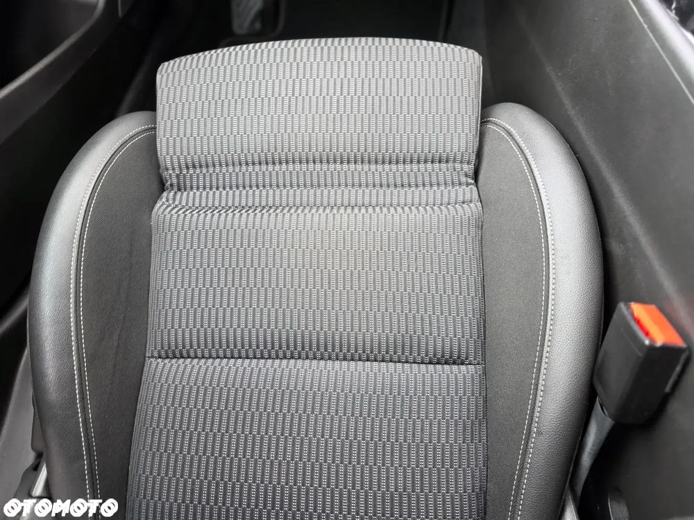 Opel Astra 1.6 CDTI Cosmo - 33