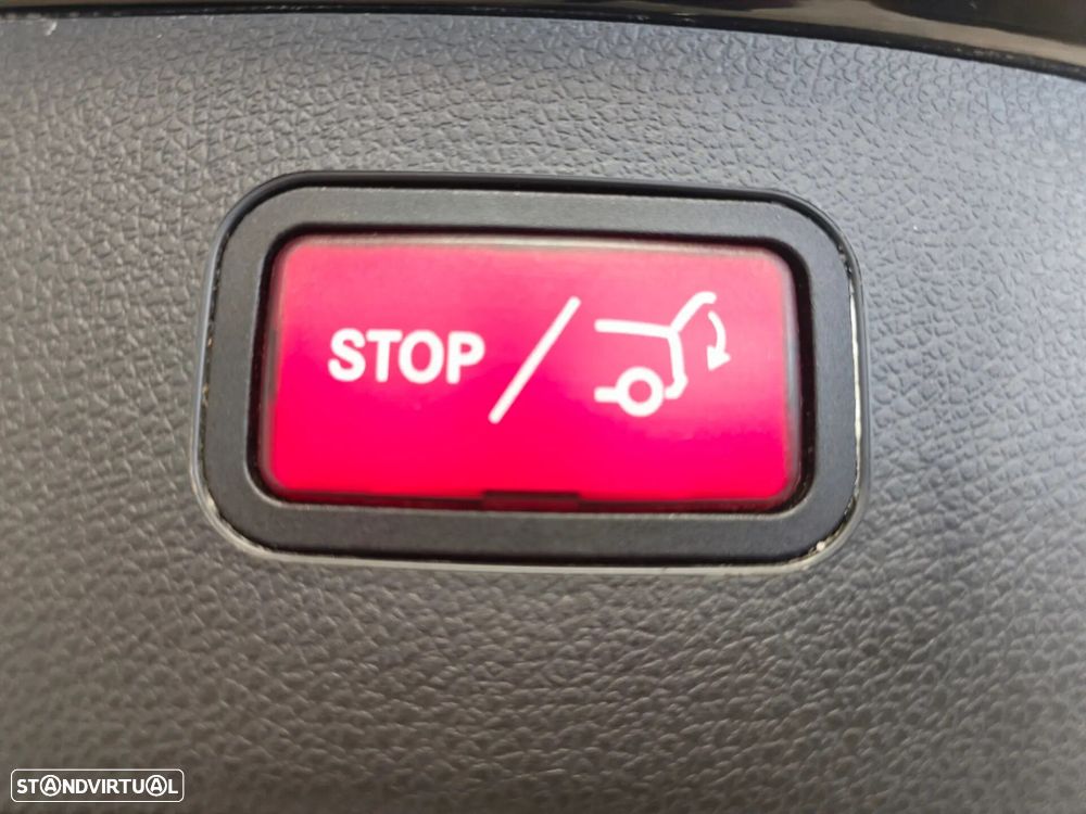 Mercedes-Benz GLA 200 d 4Matic 7G-DCT Urban - 26