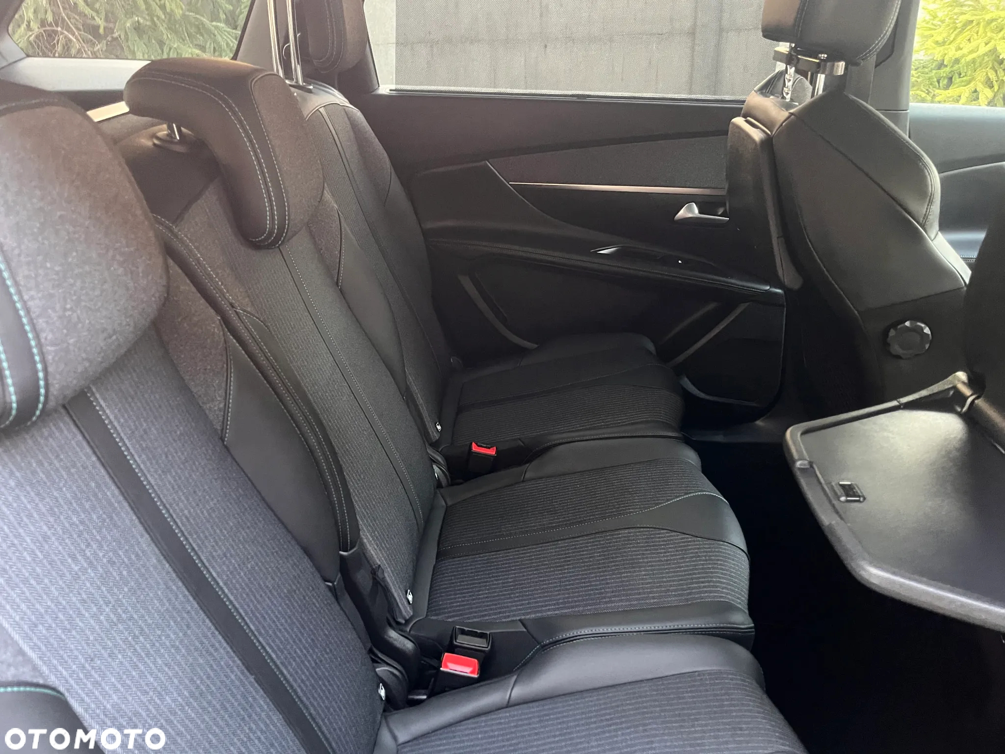 Peugeot 5008 PureTech 130 Stop & Start Allure Pack - 18
