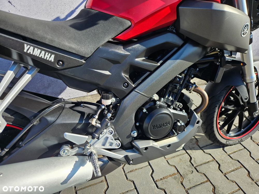 Yamaha MT - 24
